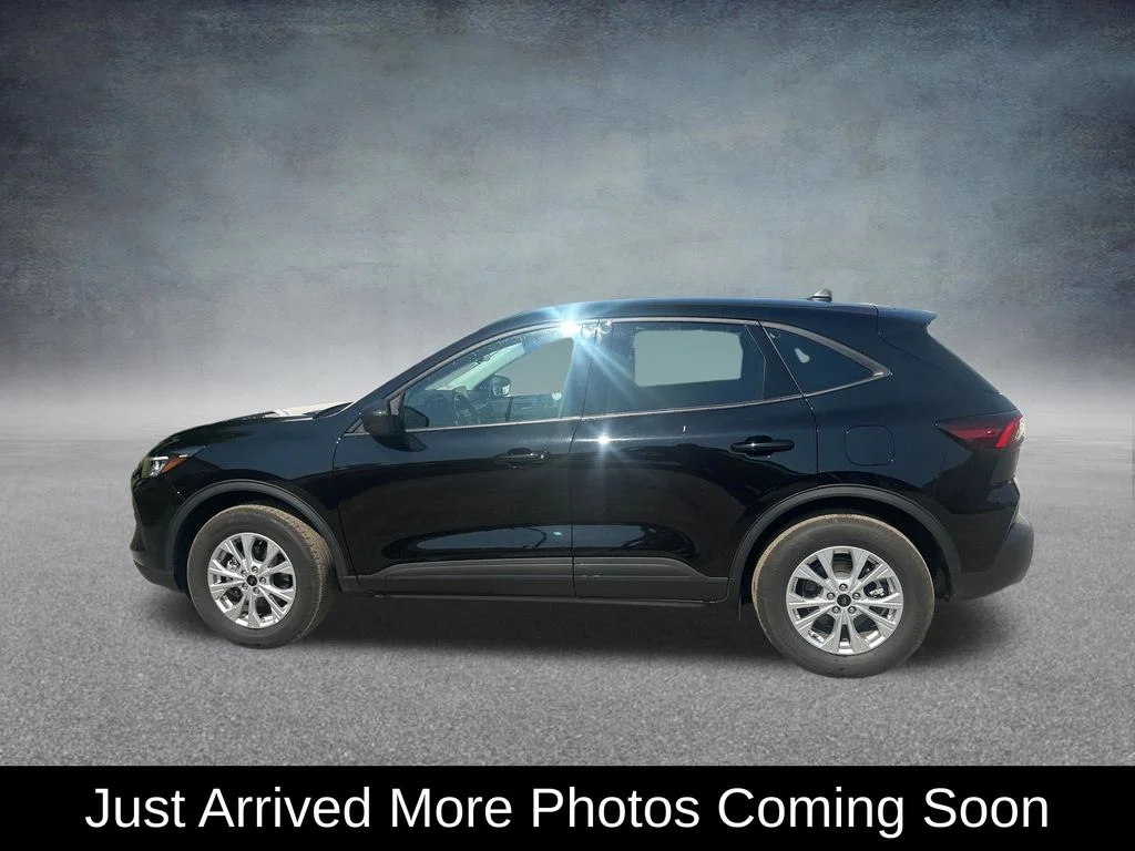 Used 2025 Black Ford Active image 2