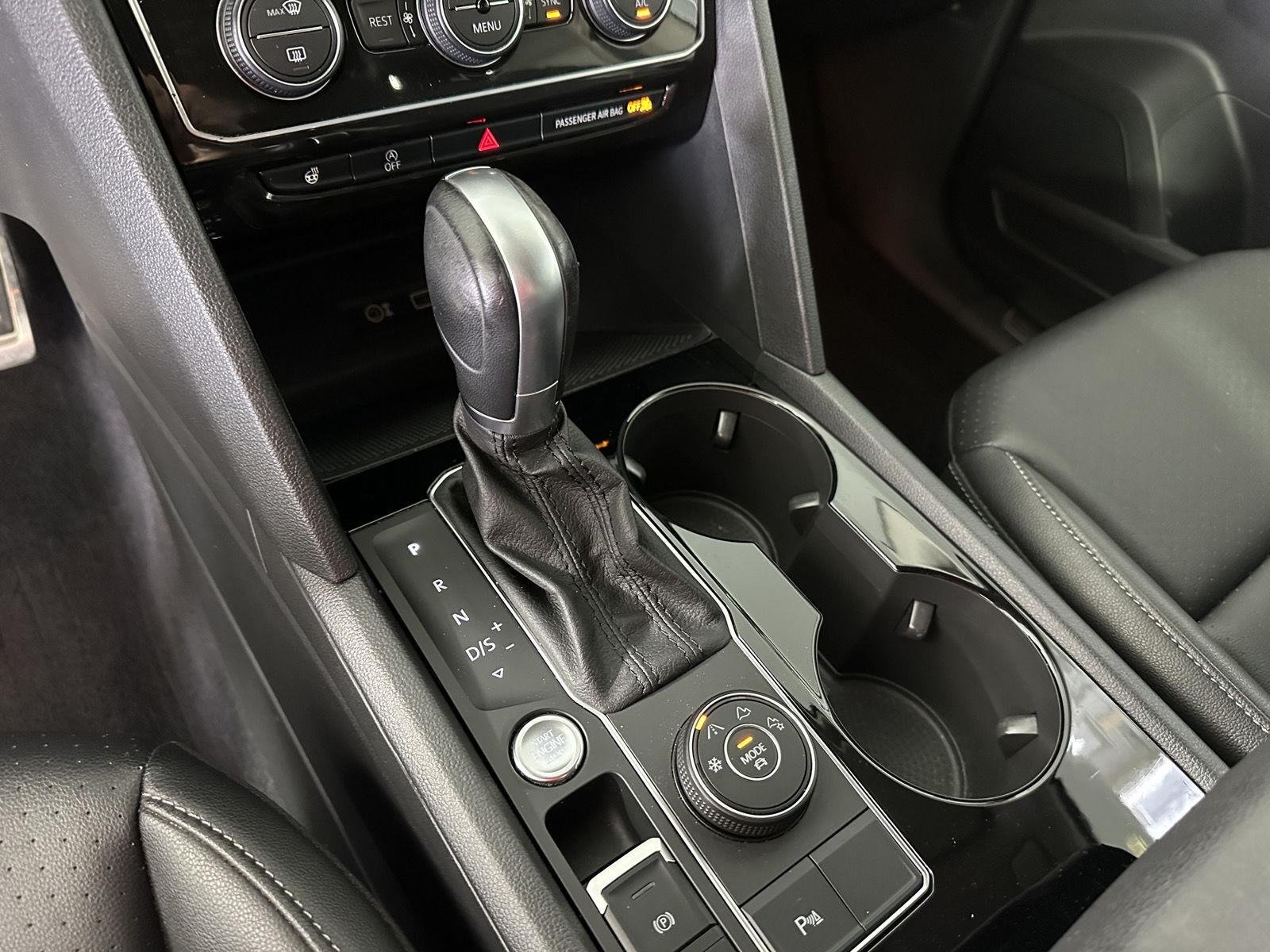 Used 2019 Platinum Gray Metallic Volkswagen 3.6L V6 SEL R-Line image 18