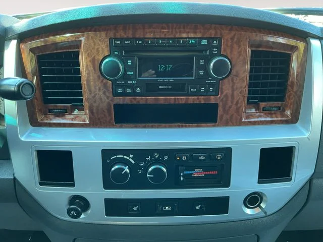 Used 2006 Gray Dodge Laramie image 14