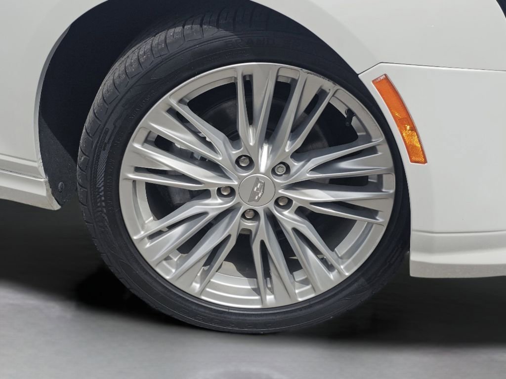 Used 2020 Crystal White Tricoat Cadillac Premium Luxury image 21