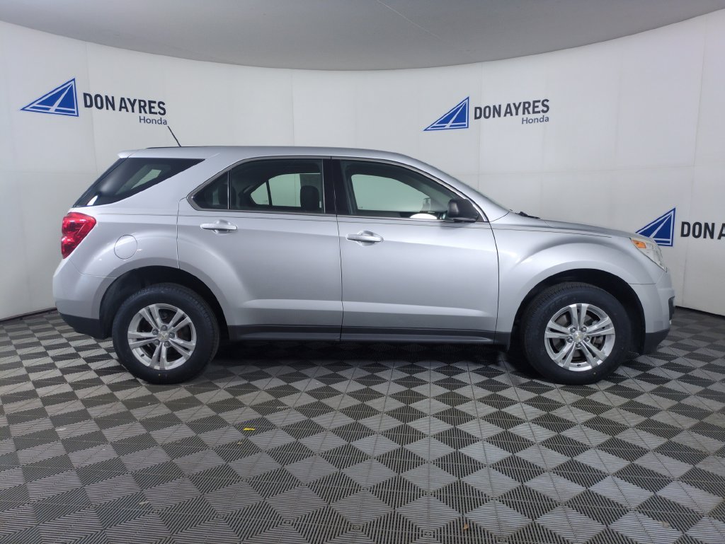 Used 2015 Silver Ice Metallic Chevrolet LS image 7
