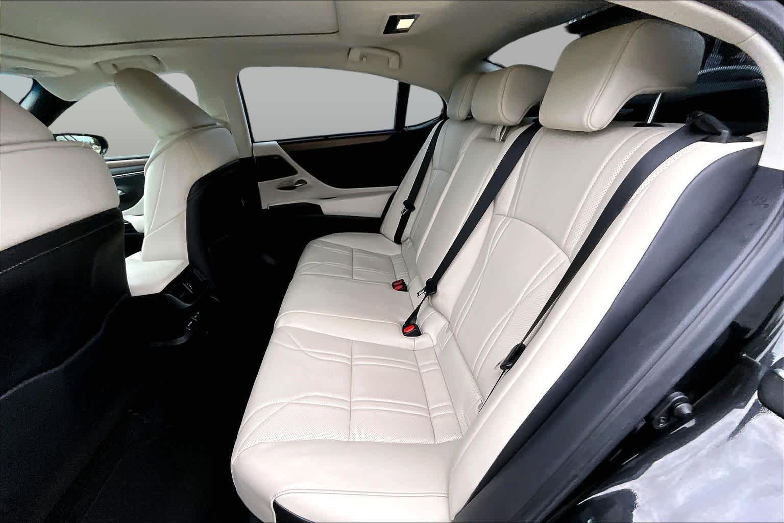Used 2025 Caviar Lexus Ultra Luxury image 21