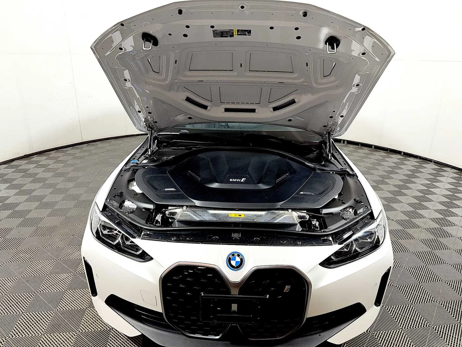 2023 BMW i4 40 - Photo 31
