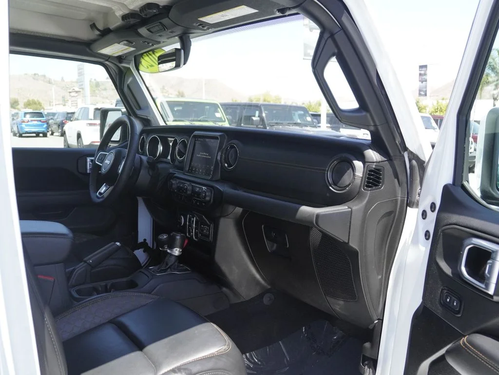 Certified Used 2023 White/off-white Jeep High Altitude image 29