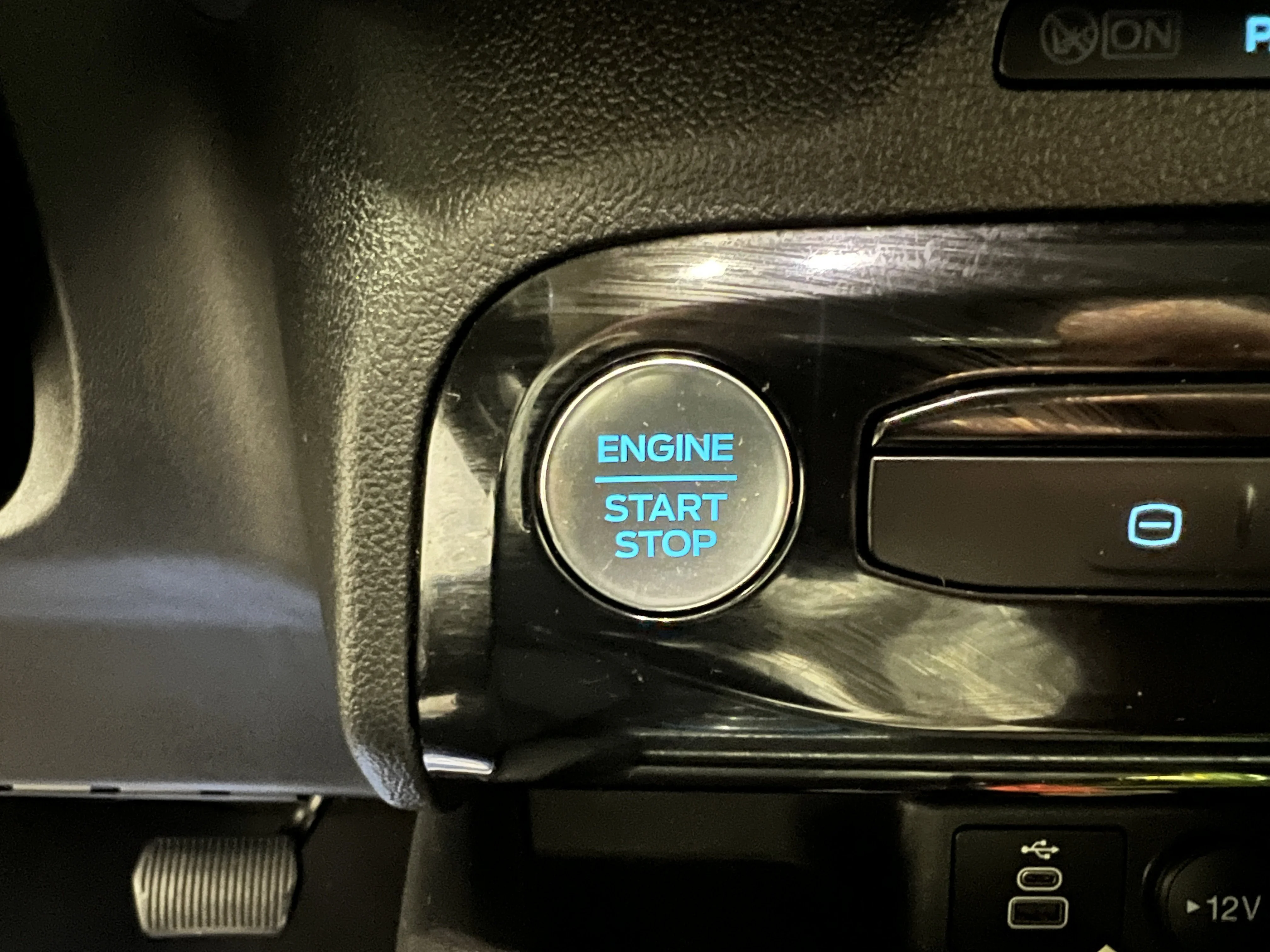 Used 2024 Carbonized Gray Metallic Ford PHEV image 23