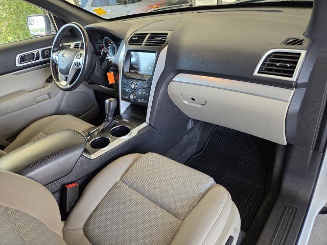 Used 2013 White Ford XLT image 48