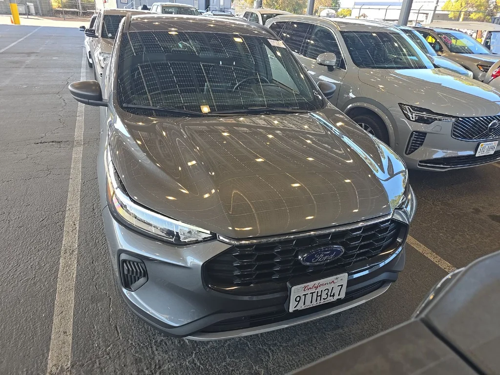 Used 2025 Carbonized Gray Metallic Ford ST-Line image 3