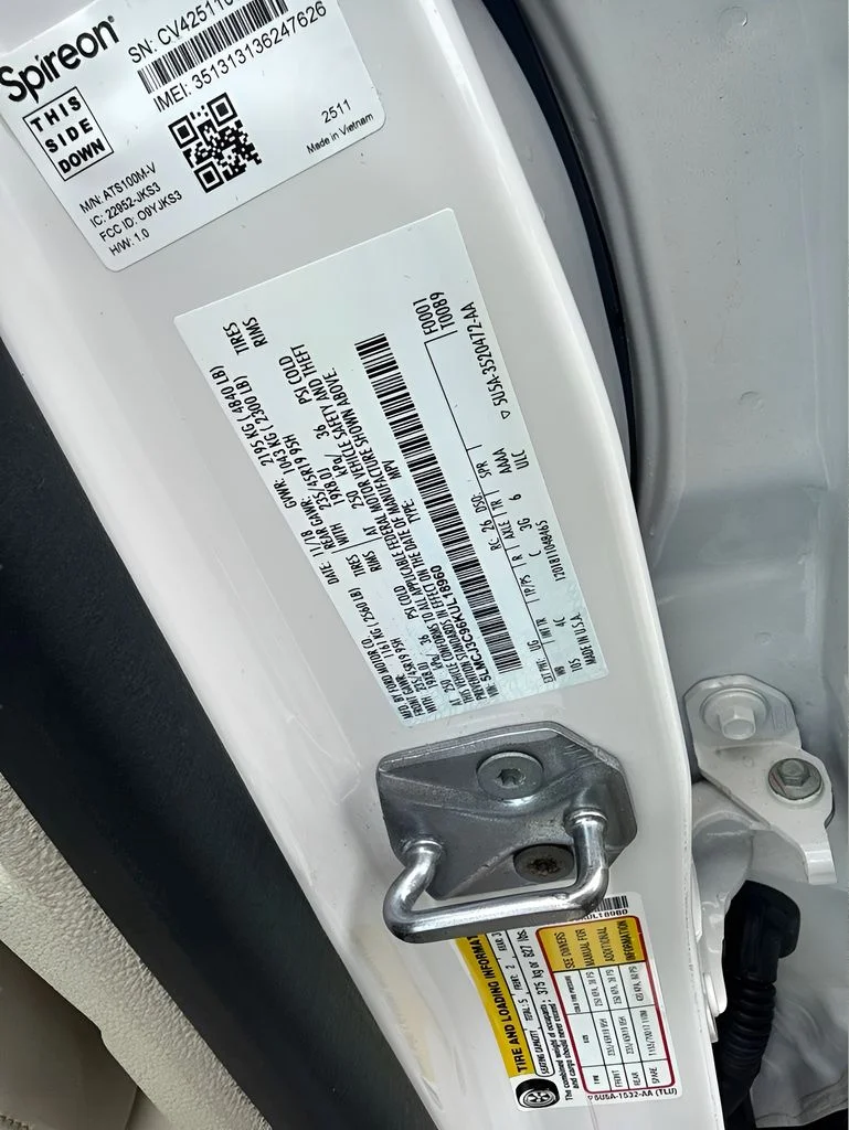Used 2019 White Lincoln Reserve image 21