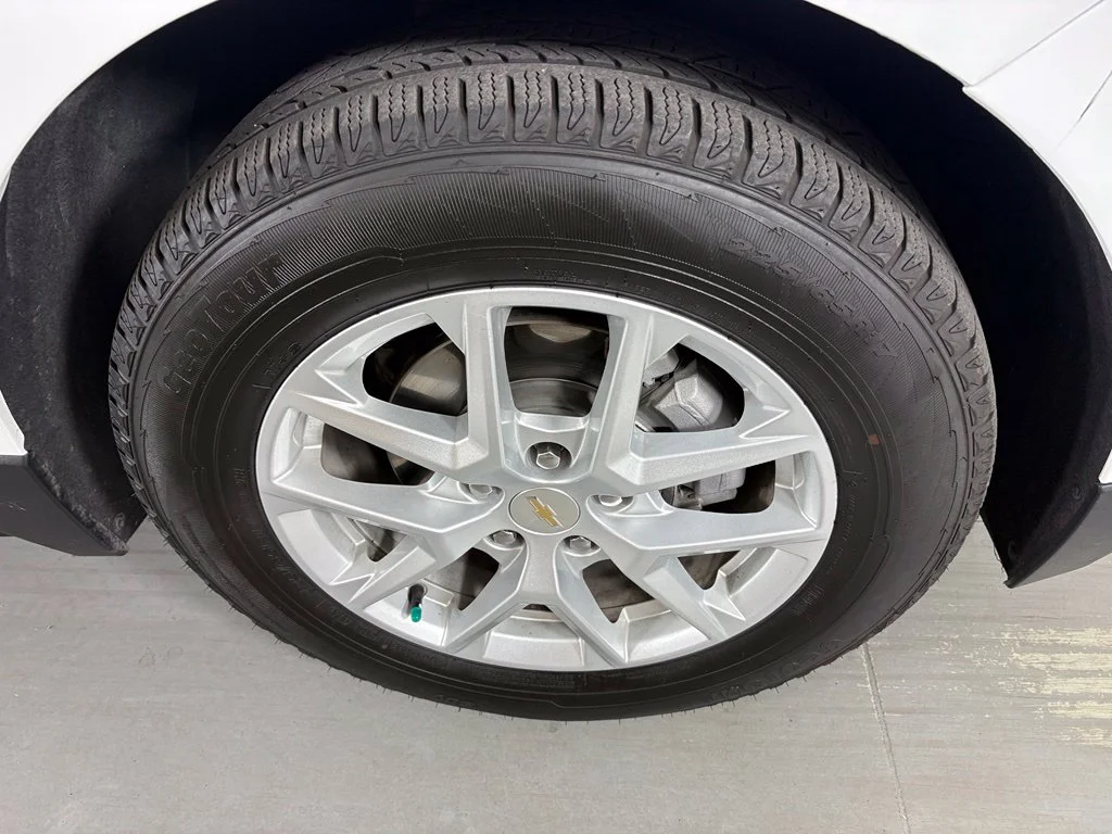 Used 2024 White Chevrolet LT image 10