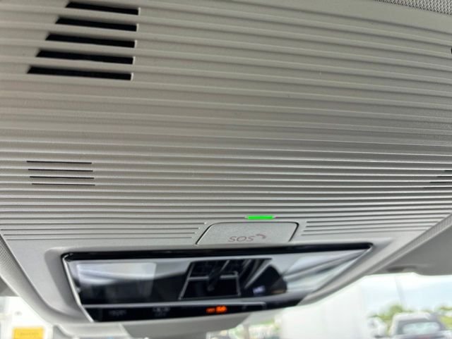 New 2026 Platinum Gray Volkswagen 2.0T SE image 17