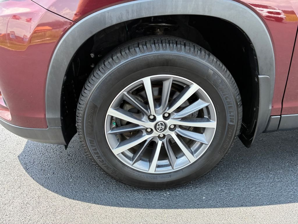 Used 2019 Red Toyota XLE image 7