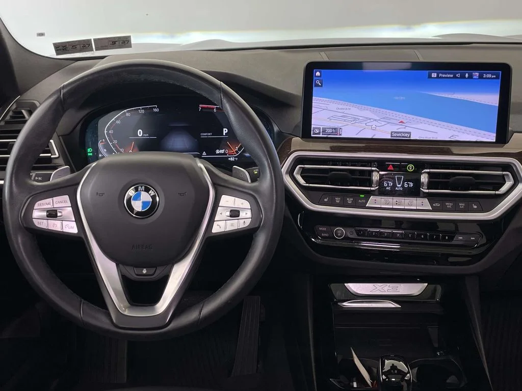 Used 2023 Gray BMW xDrive30i image 23