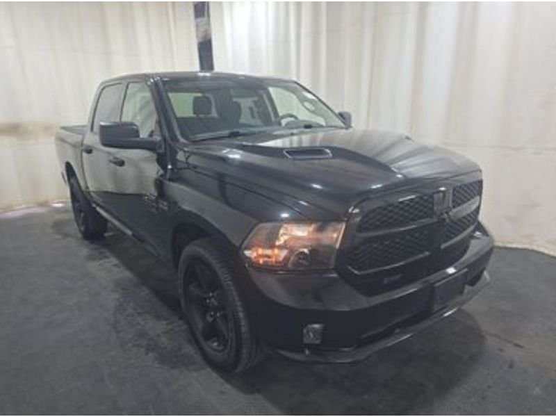 Used 2020 Diamond Black Crystal Pearl Ram Express image 3