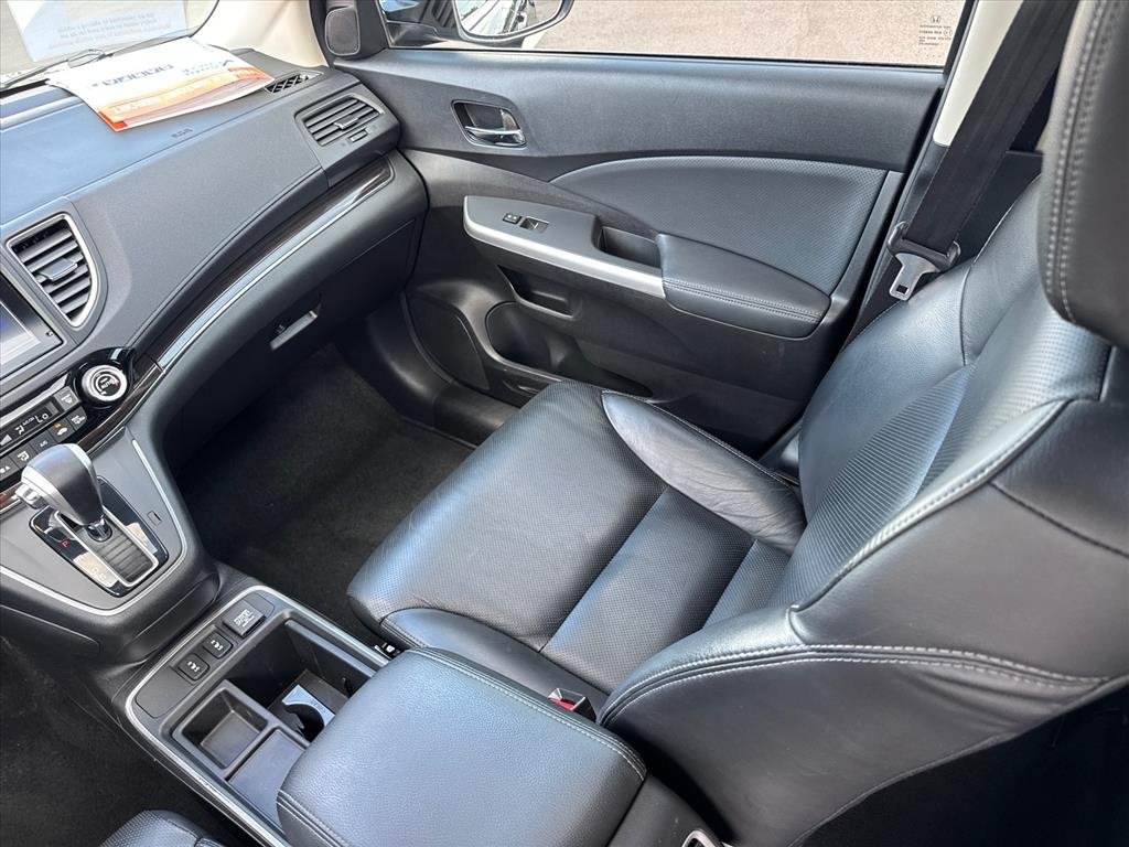 Used 2016 Crystal Black Pearl Honda Touring image 14
