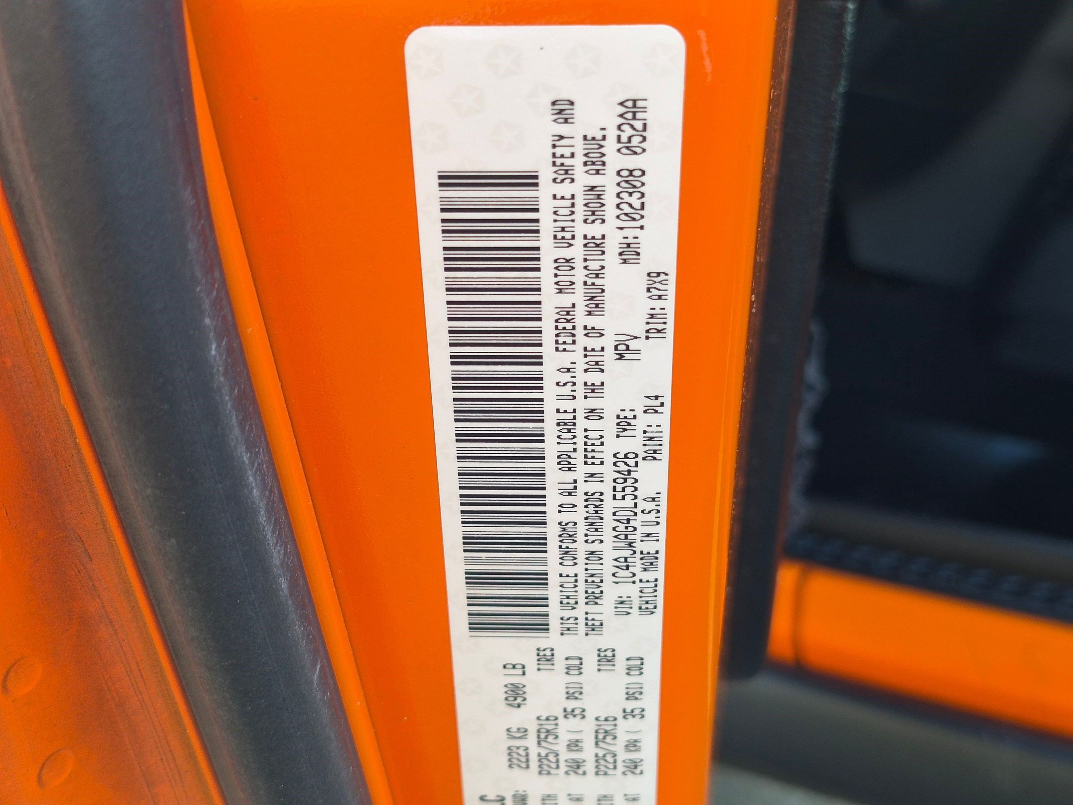 Used 2013 Crush Clearcoat Jeep Sport image 30