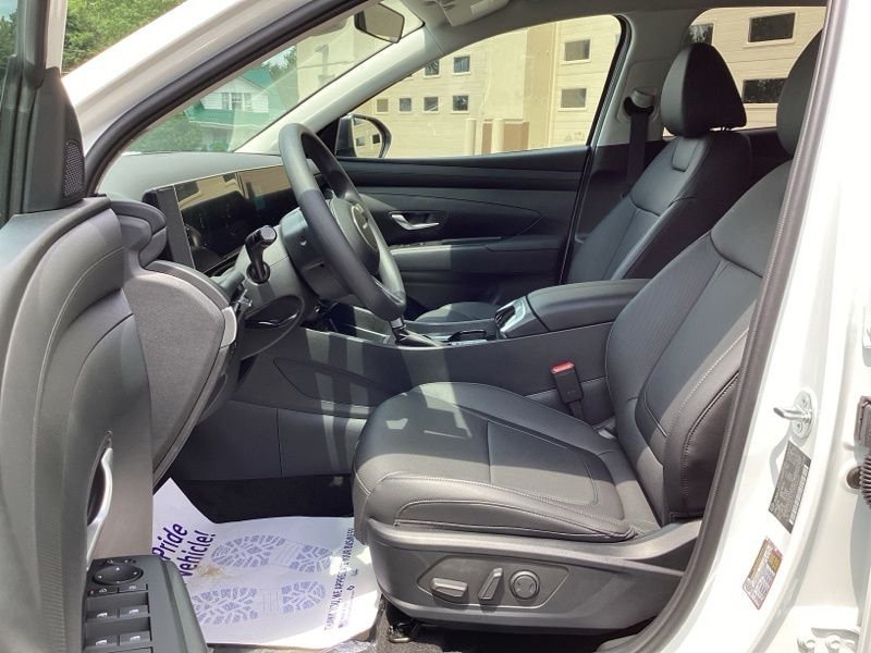 New 2026 White Hyundai SEL Plus image 19