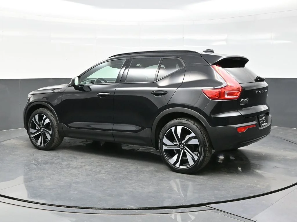 Certified Used 2025 Onyx Black Volvo Ultra image 4