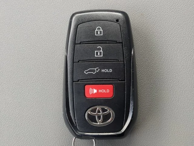 Used 2024  Toyota Limited image 36