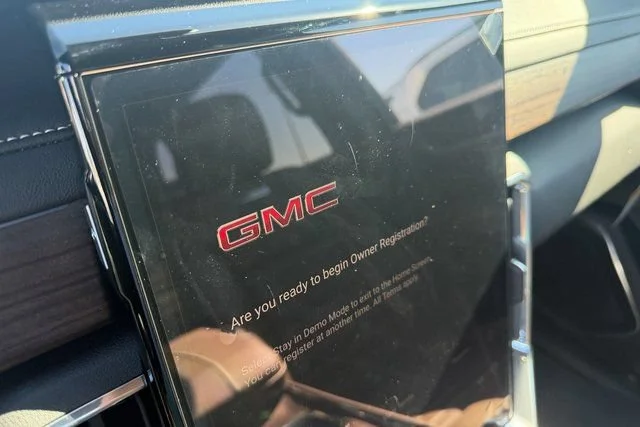 New 2026 Glacier White Tricoat GMC Denali Ultimate image 18