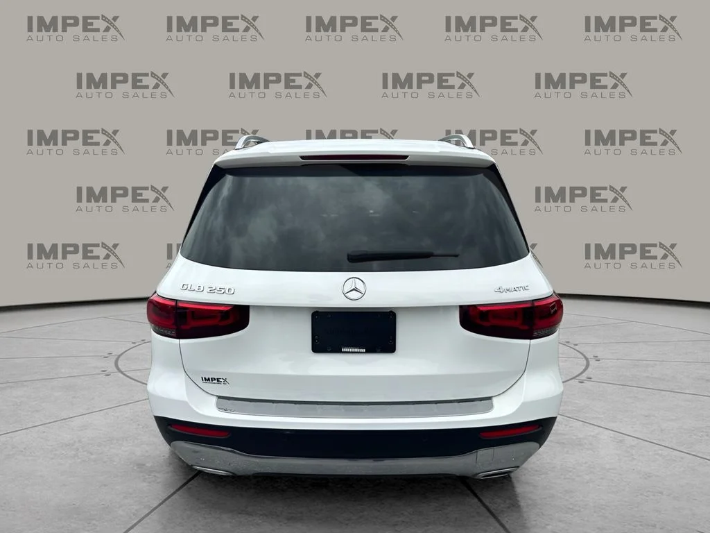Used 2022 White Mercedes-Benz GLB 250 image 4