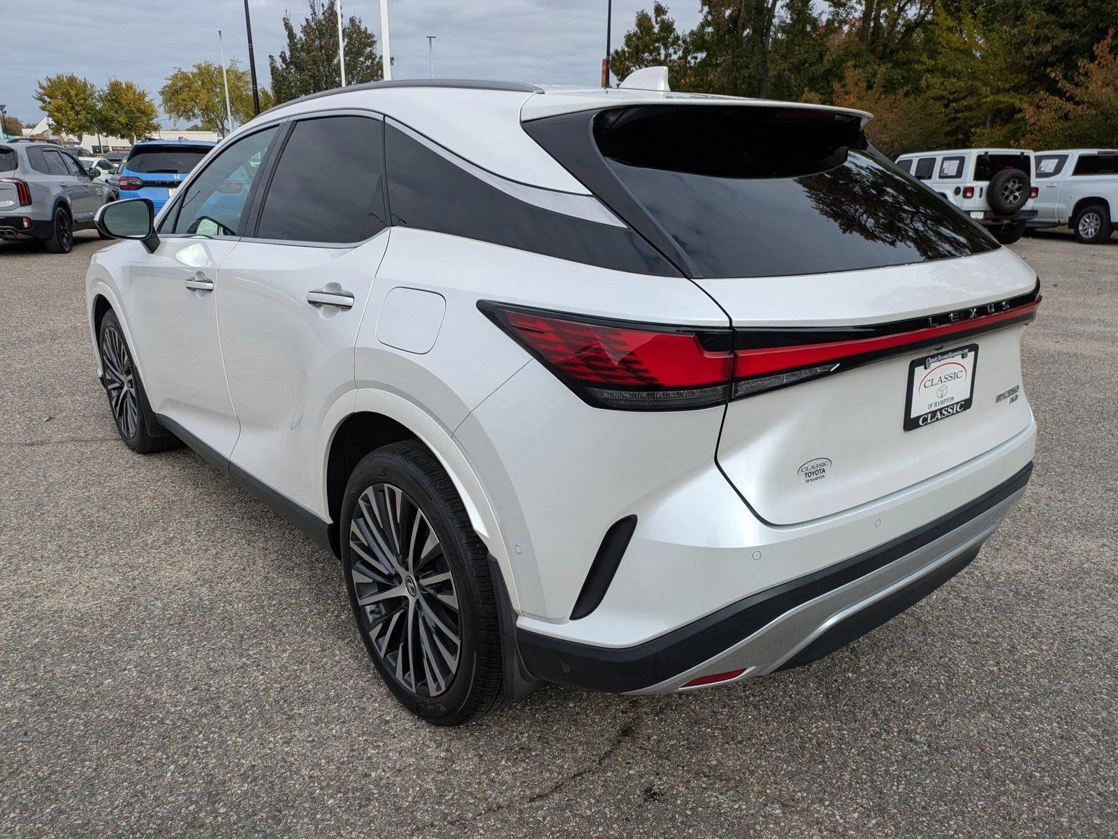 Used 2023 Eminent White Pearl Lexus RX 350 Premium Plus image 6