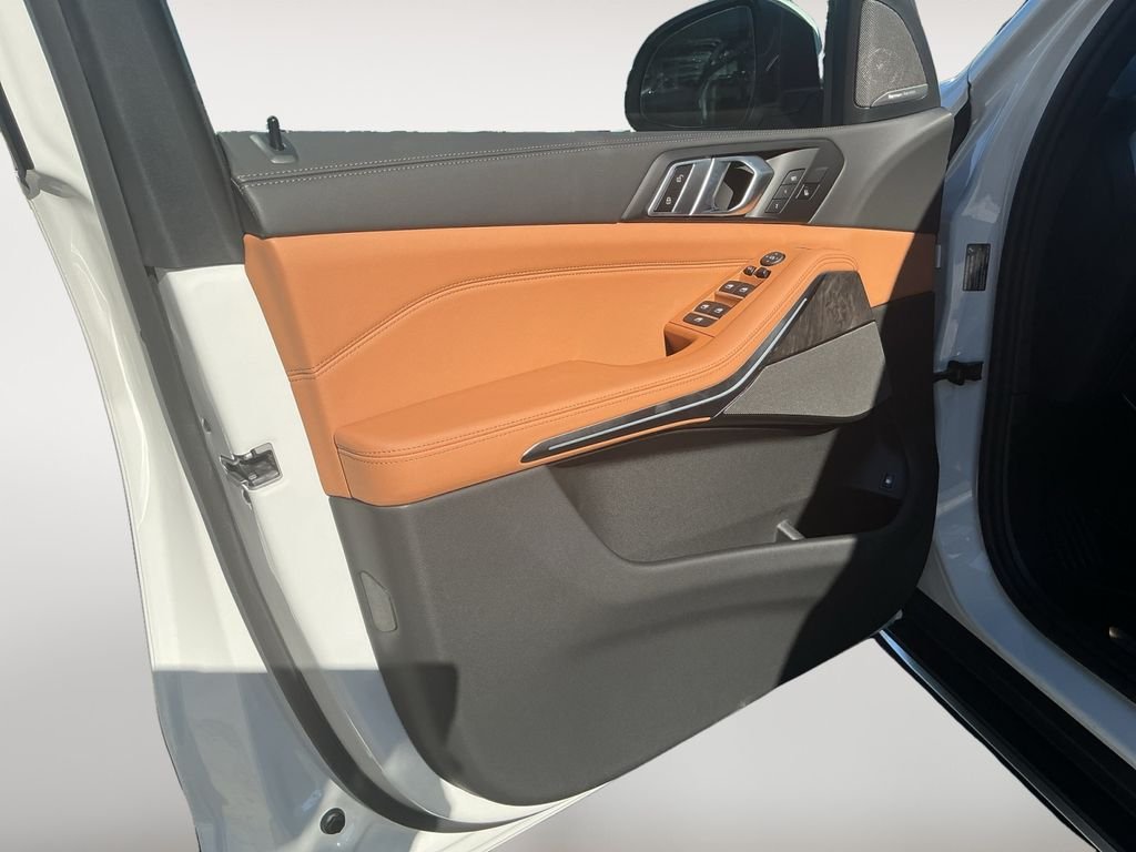 New 2026 White BMW xDrive50e image 10