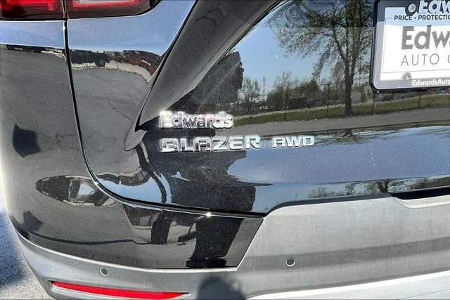 New 2026 Black Chevrolet 3LT image 9