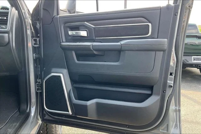 New 2026 Ceramic Gray Clear-Coat Exterior Paint RAM Laramie image 31