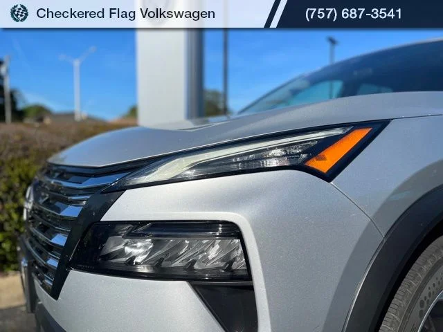 Used 2024 Brilliant Silver Metallic Nissan SV image 11