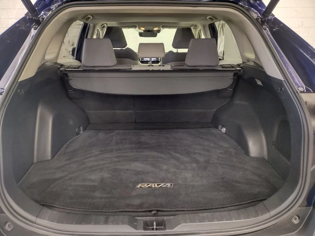 Used 2019 Blue Toyota XLE image 19