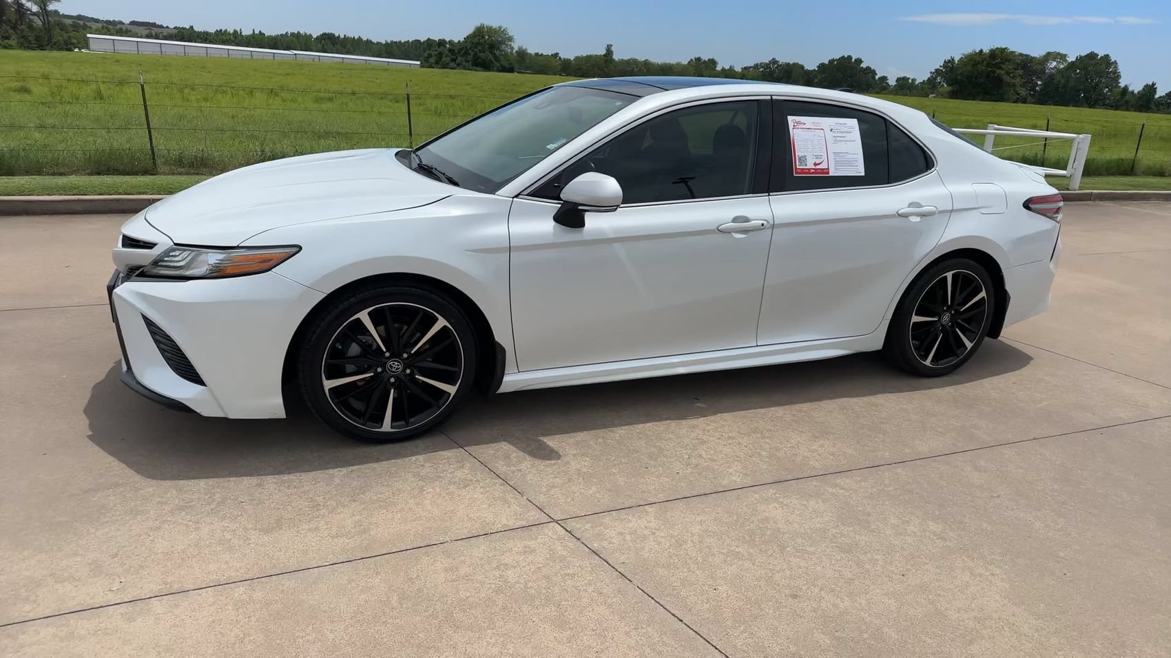 Used 2019 Pearl Toyota XSE image 5