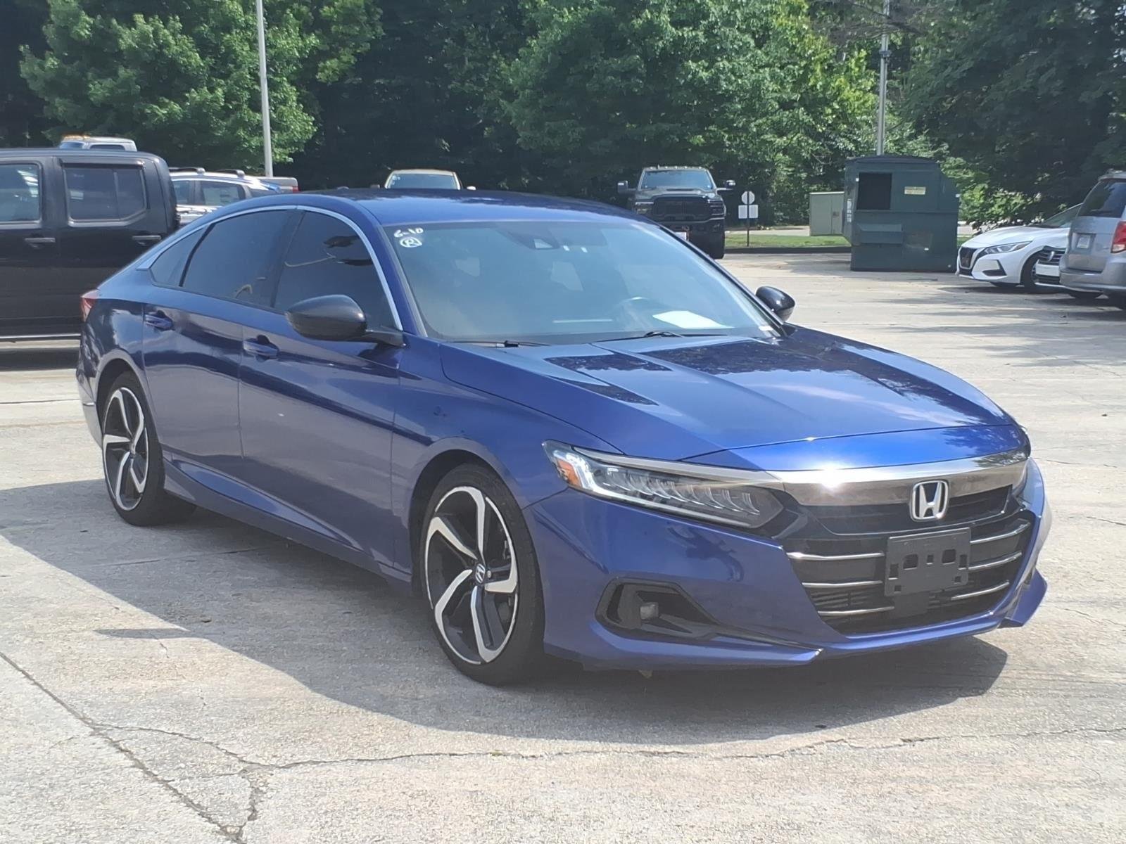 Used 2022 Still Night Pearl Honda Sport image 5