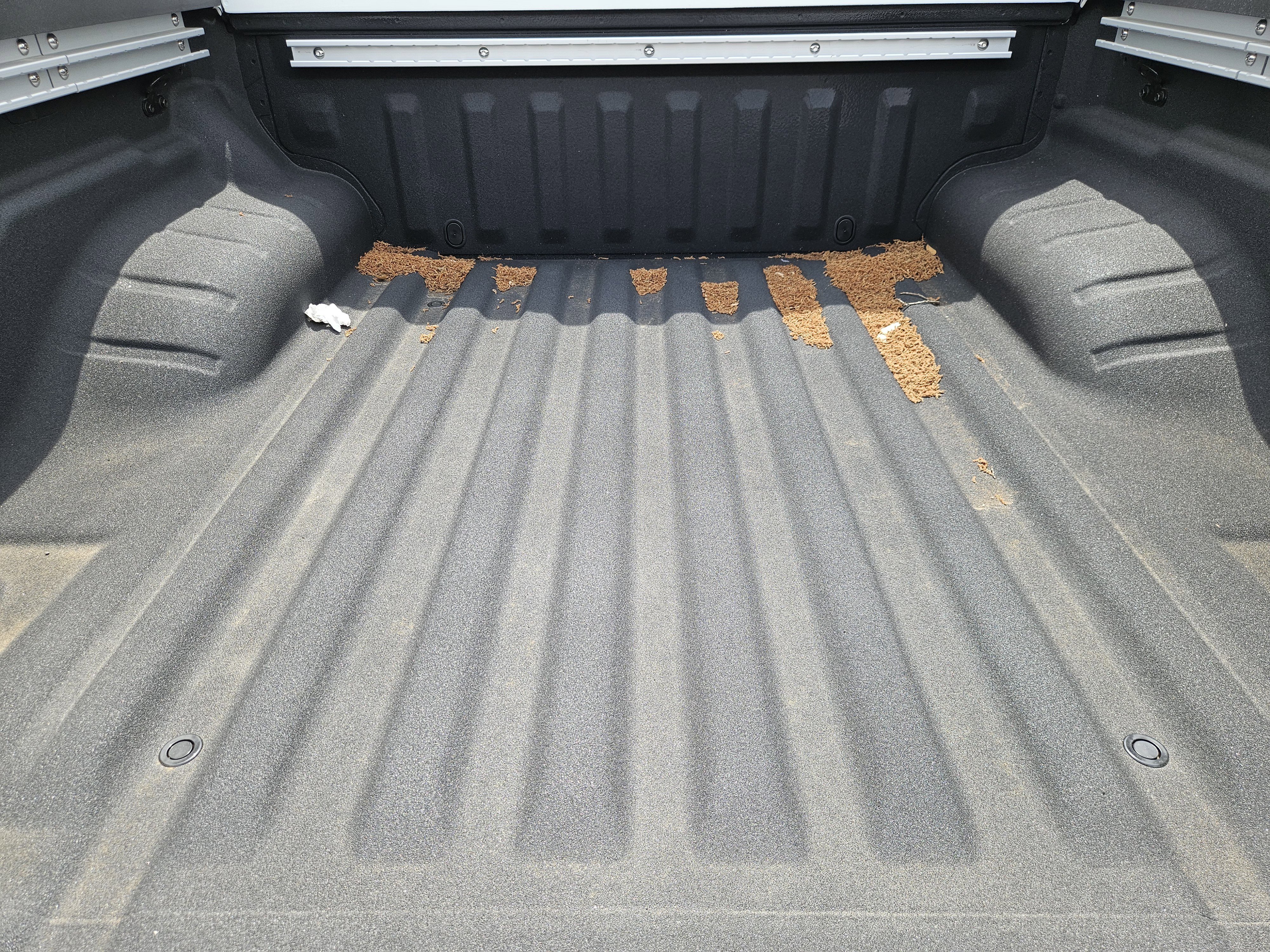 New 2026 Glacier White Nissan Crew Cab SV image 30