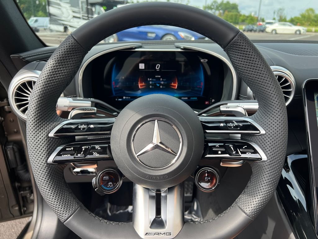 New 2027 Monza Grey Magno Mercedes-Benz AMG® SL 43 Roadster image 17