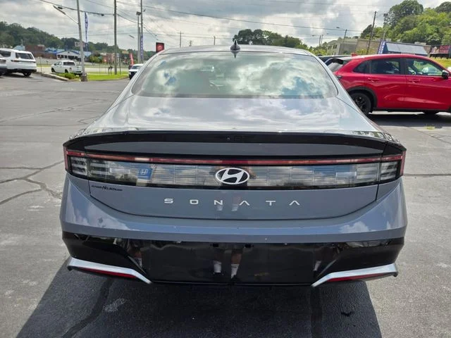 Used 2025 Blue Hyundai SEL image 7