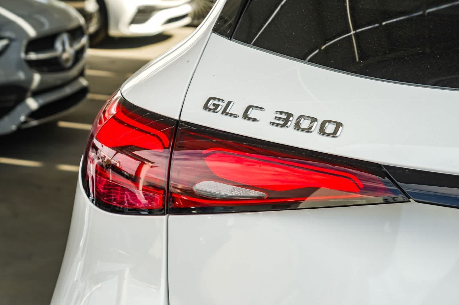 New 2026 Polar White Mercedes-Benz GLC 300 image 7
