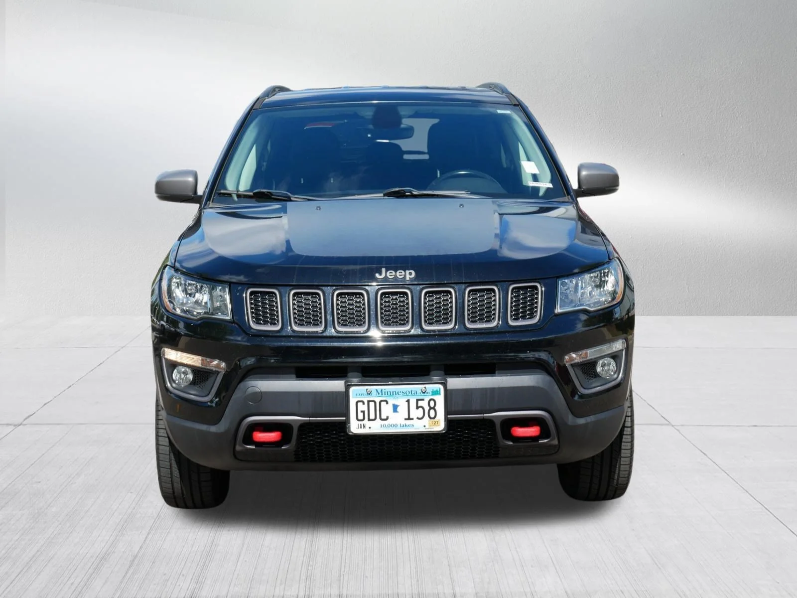 Used 2018 Diamond Black Crystal Pearlcoat Jeep Trailhawk image 2