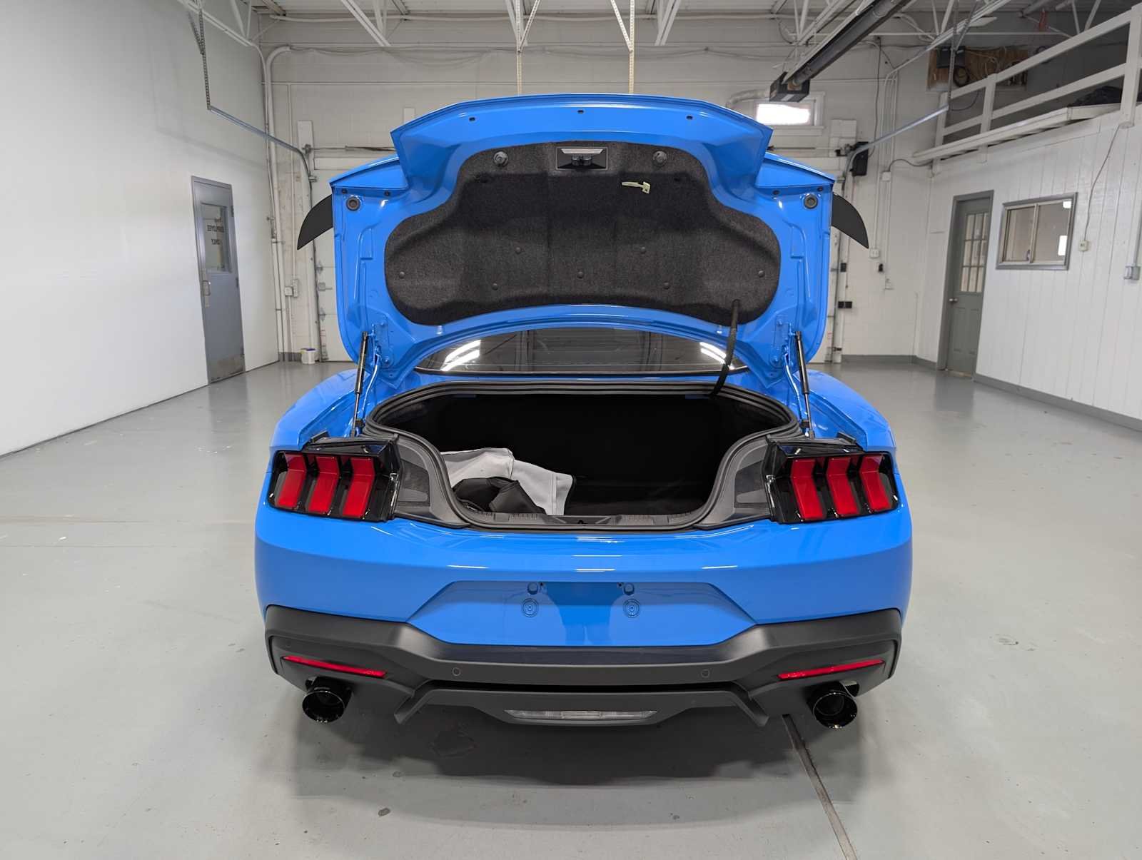 Used 2025 Grabber Blue Ford GT Premium image 39
