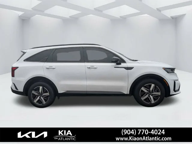 Used 2023 White Kia EX image 2