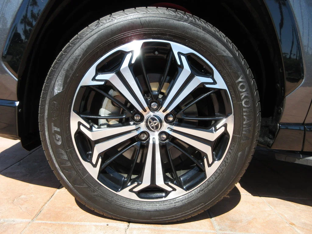 Certified Used 2022 Magnetic Gray Metallic Toyota XSE image 9