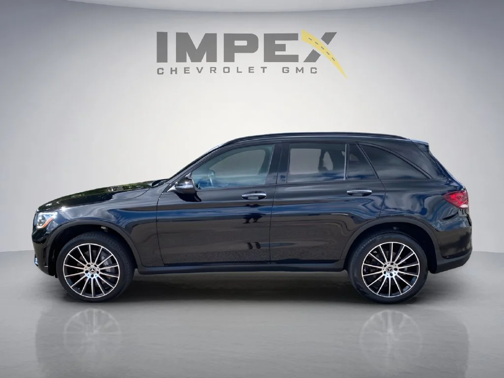 Used 2022 Black Mercedes-Benz GLC 300 image 2