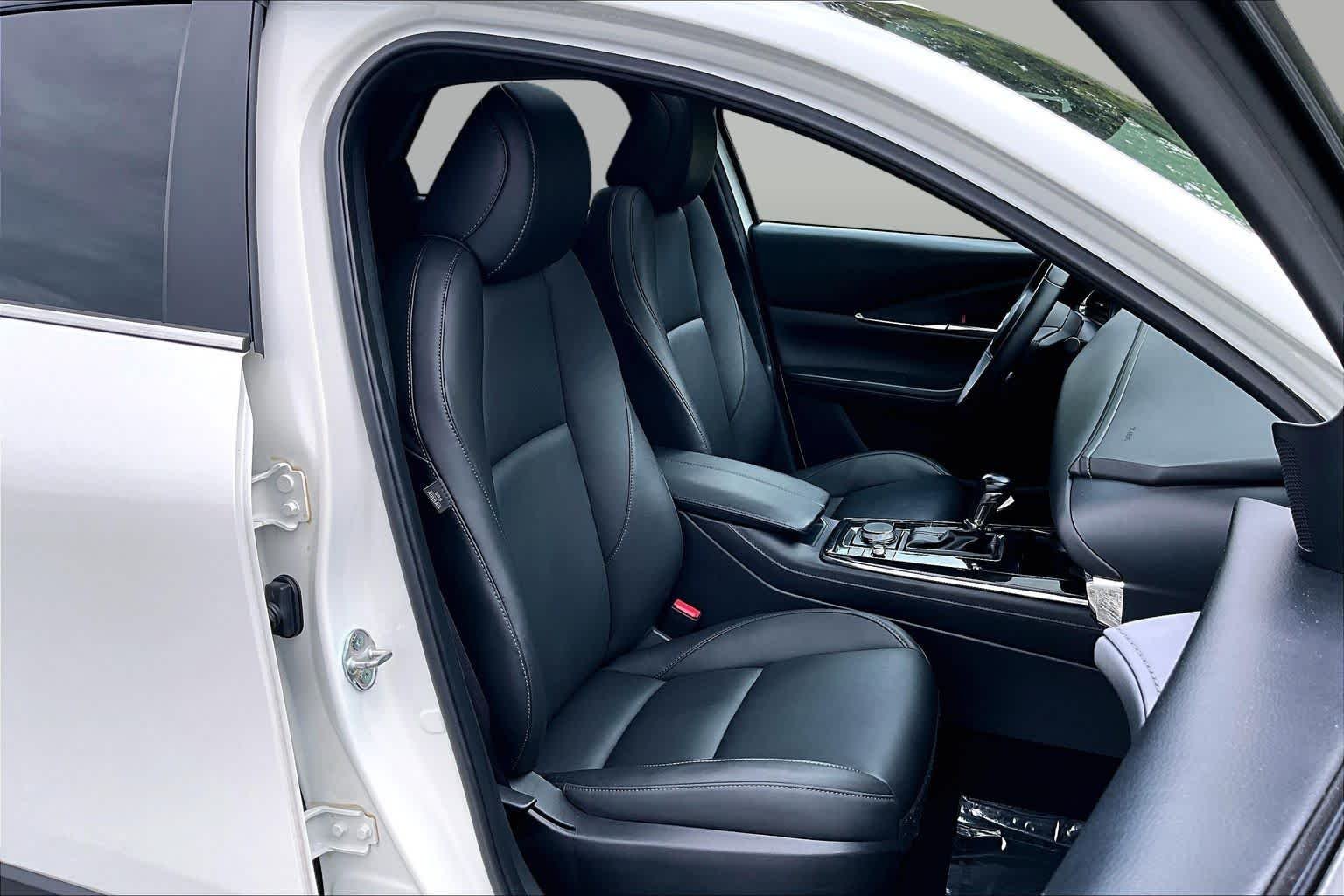 Used 2025 Snowflake White Pearl Mica Mazda 2.5 S Preferred Package image 9