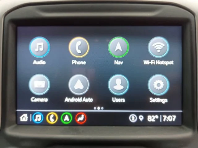 Used 2022 White GMC Denali image 8
