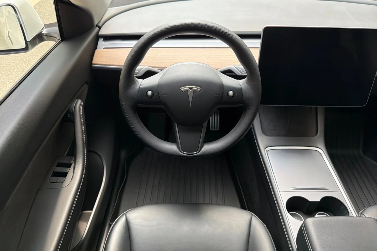 Used 2021 ARCTIC WHITE Tesla Performance image 13