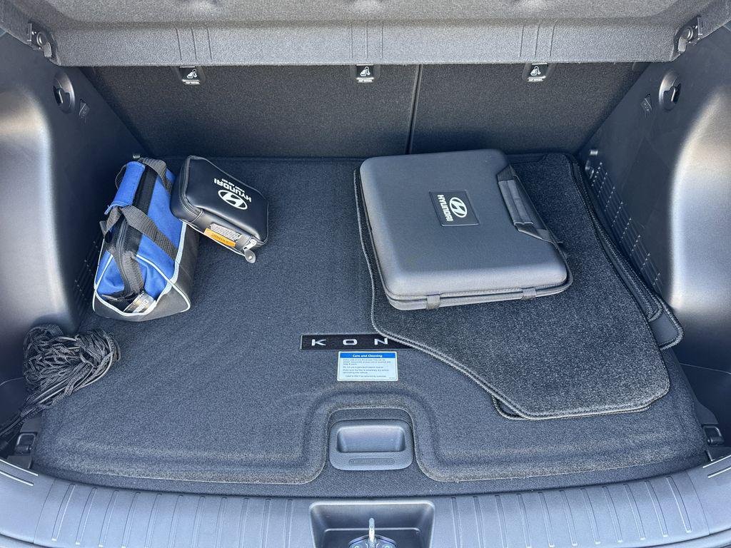 New 2026 White Hyundai SEL Premium AWD image 18