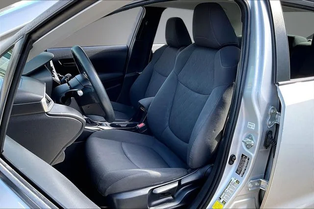 Used 2022 Silver Toyota LE image 20