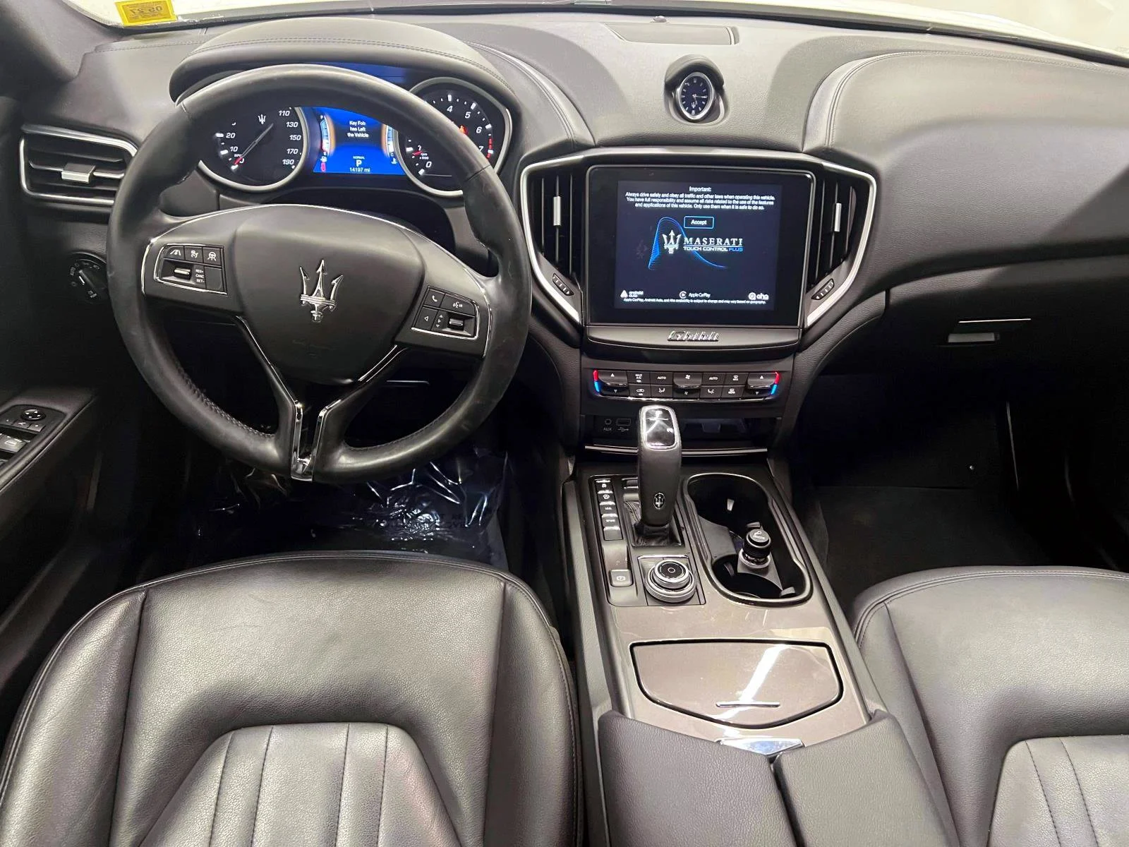 Used 2019 White Maserati S Q4 image 13