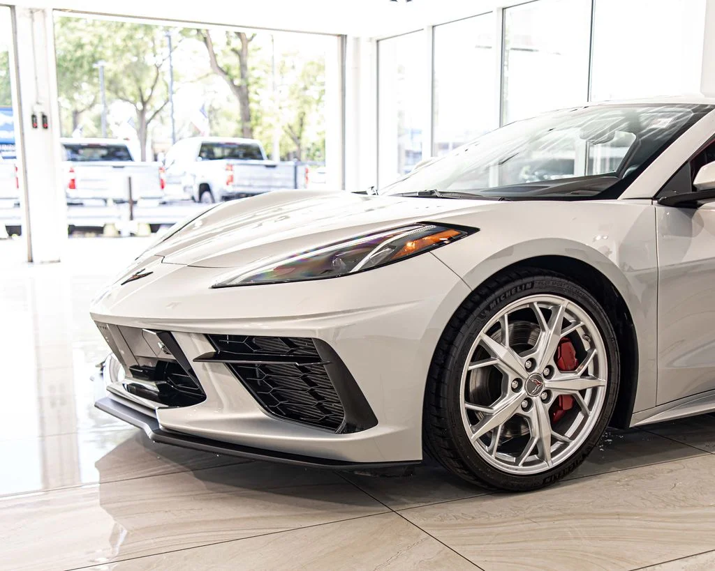 Used 2022 Silver Chevrolet Stingray image 4