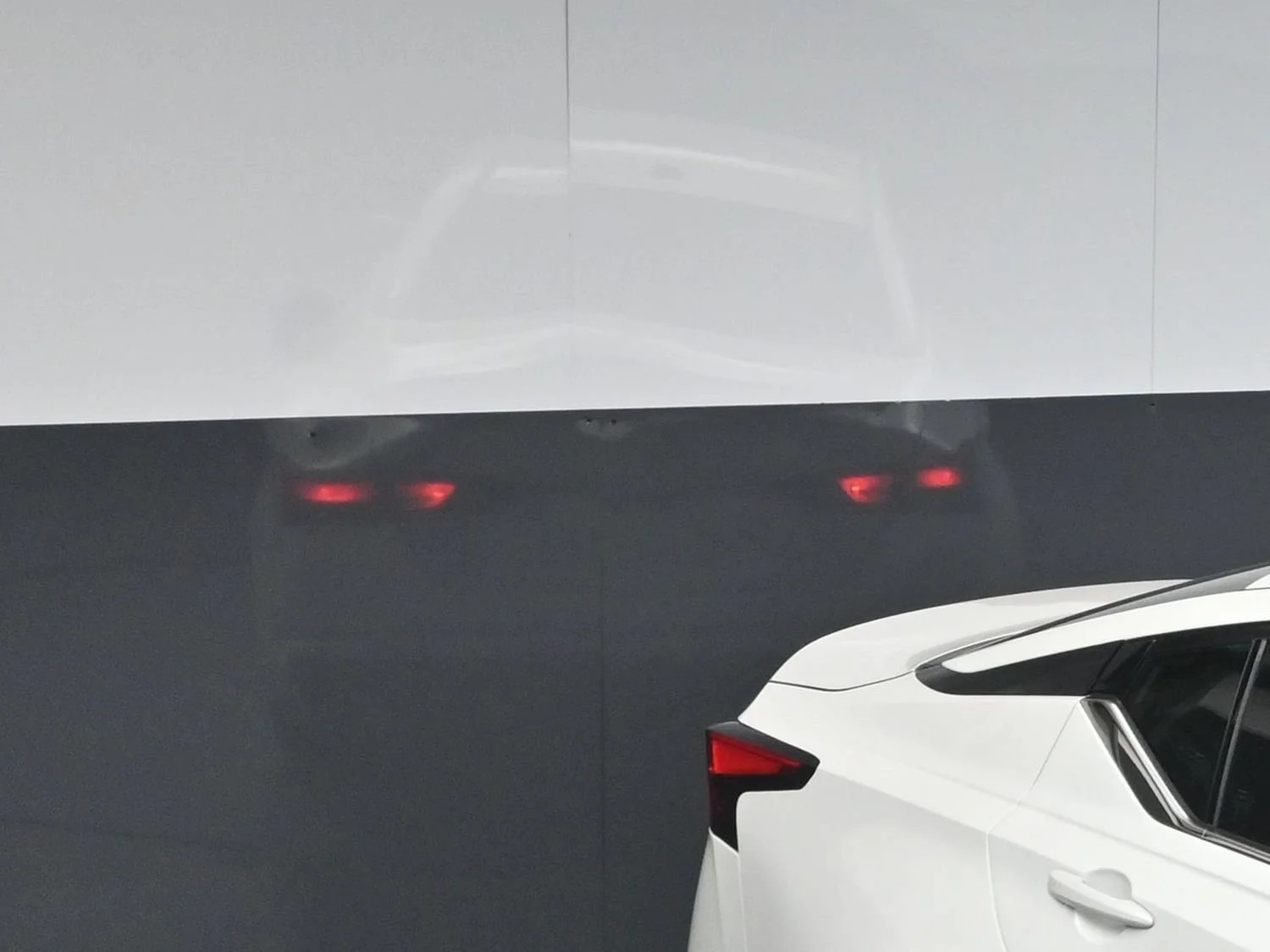 New 2026 Pearl White Tricoat Nissan SR image 30