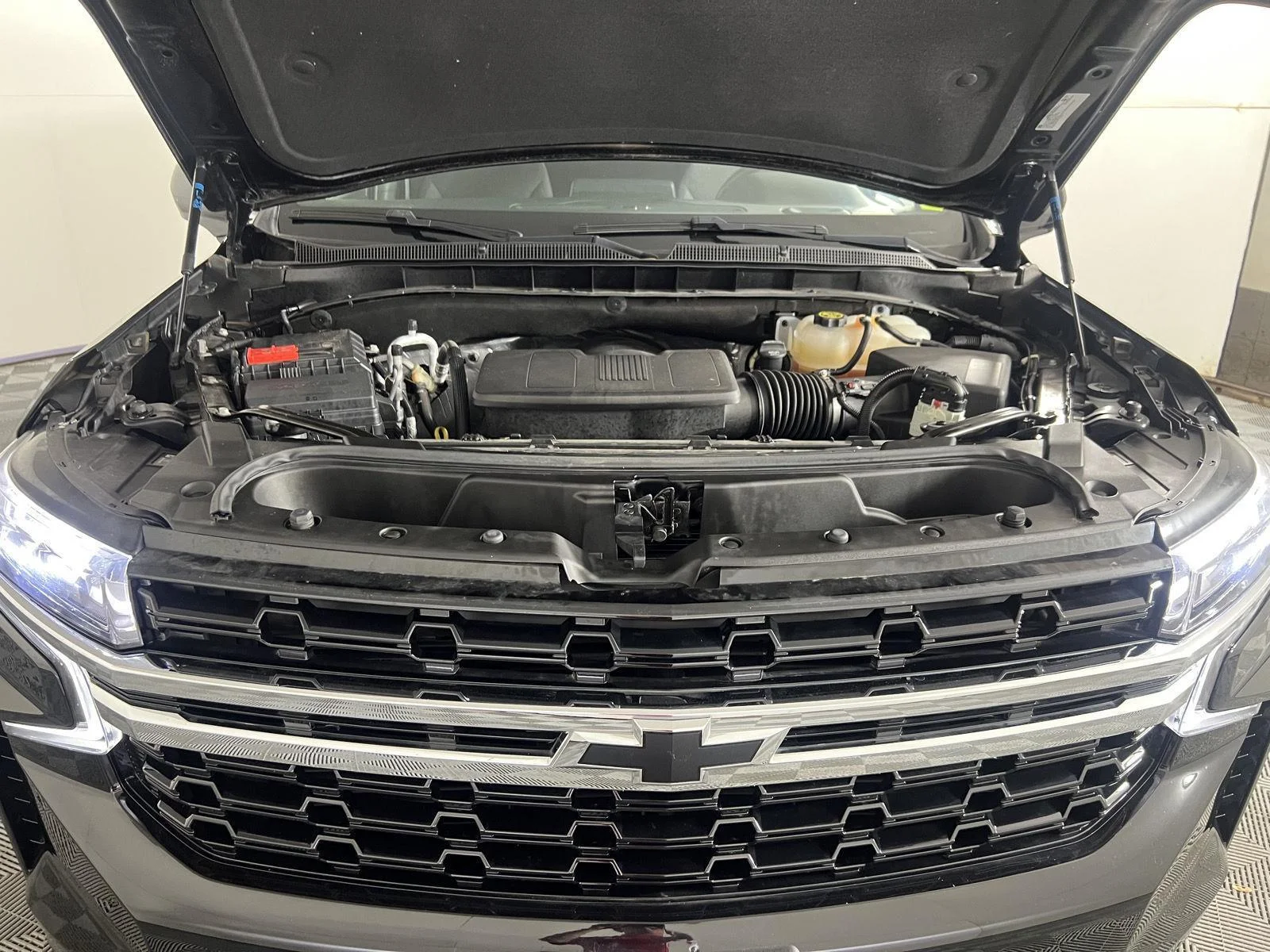 Used 2023 Black Chevrolet LS image 19